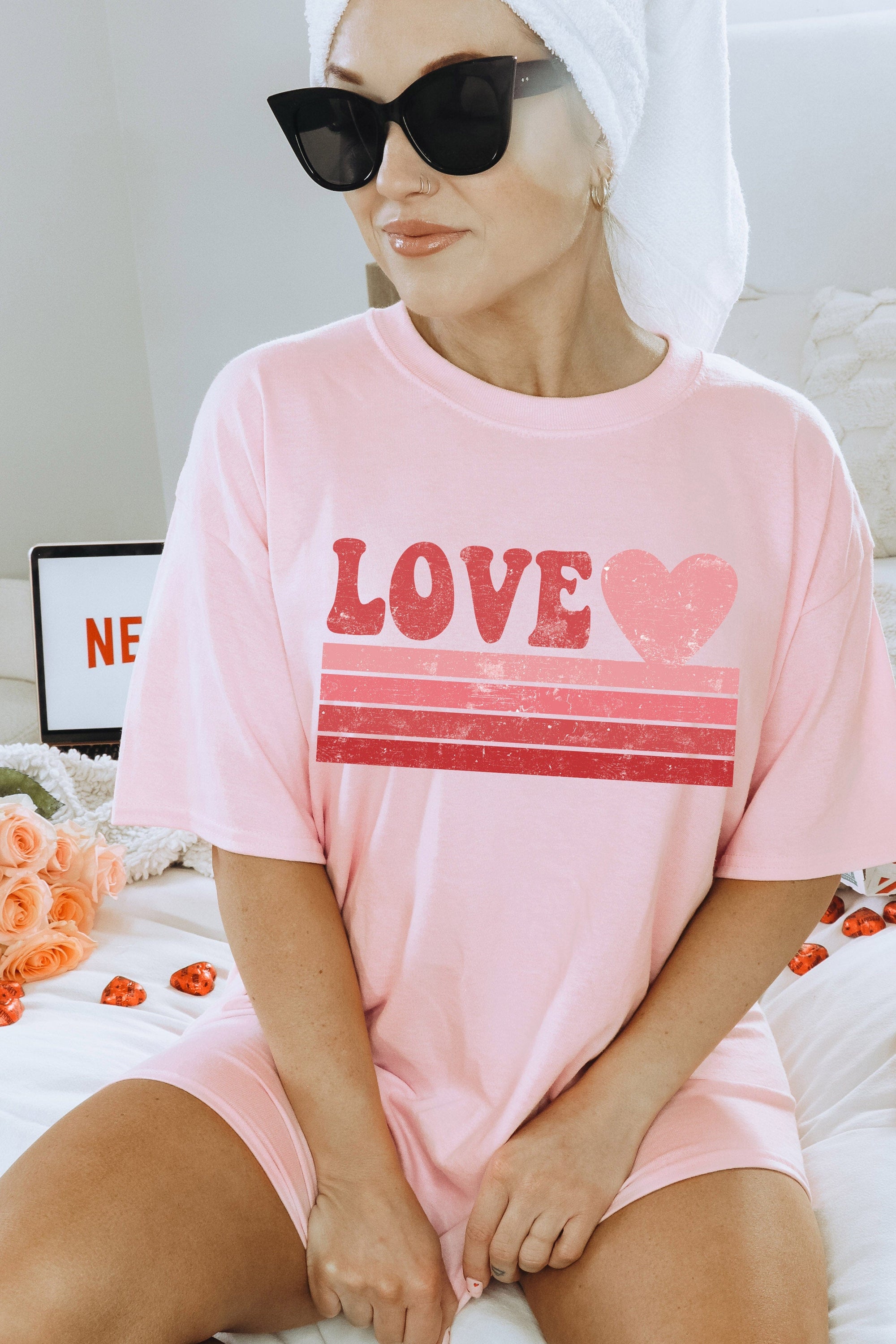 Retro Love  T-Shirt