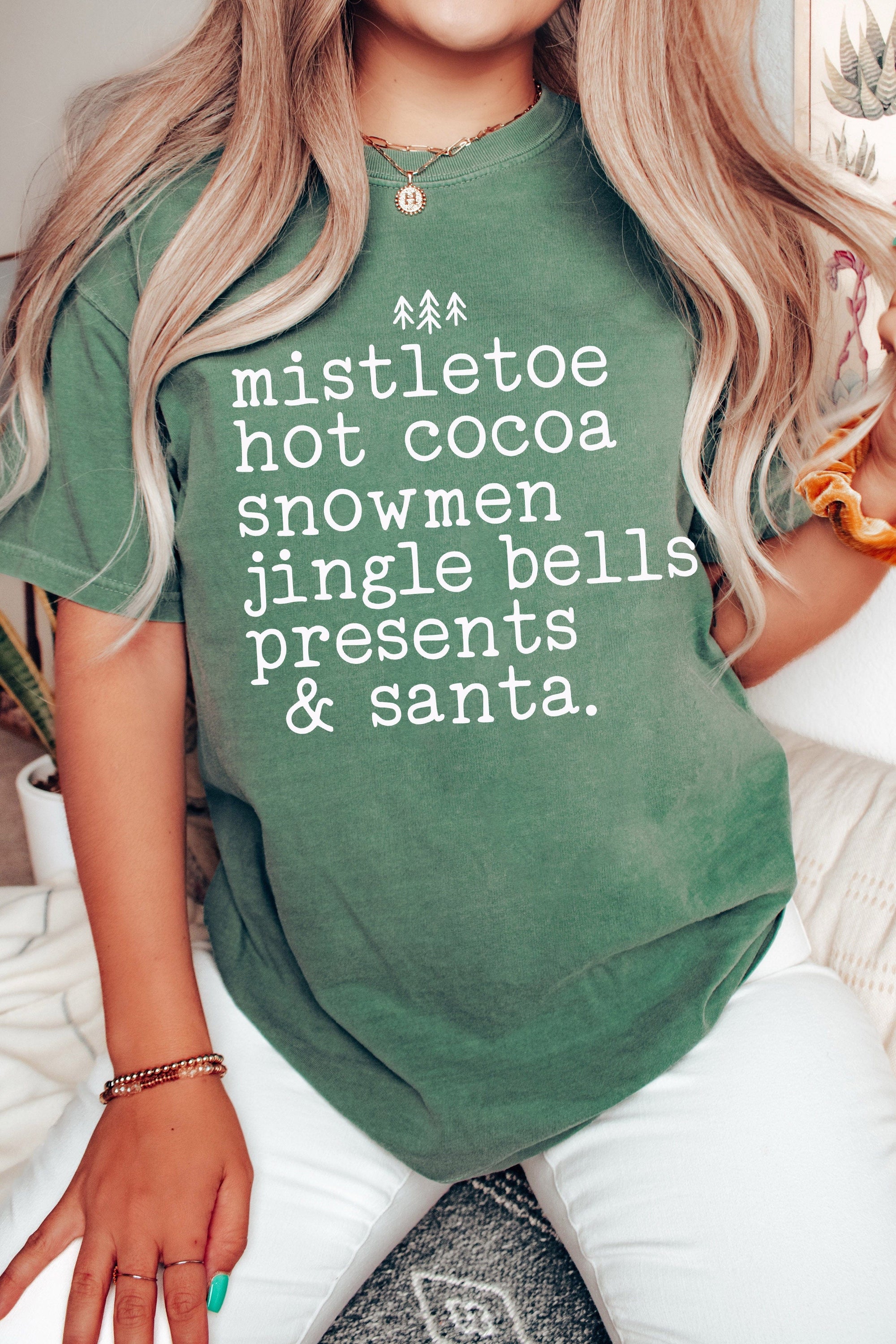Mistletoe Hot Cocoa Snowmen Christmas T-Shirt